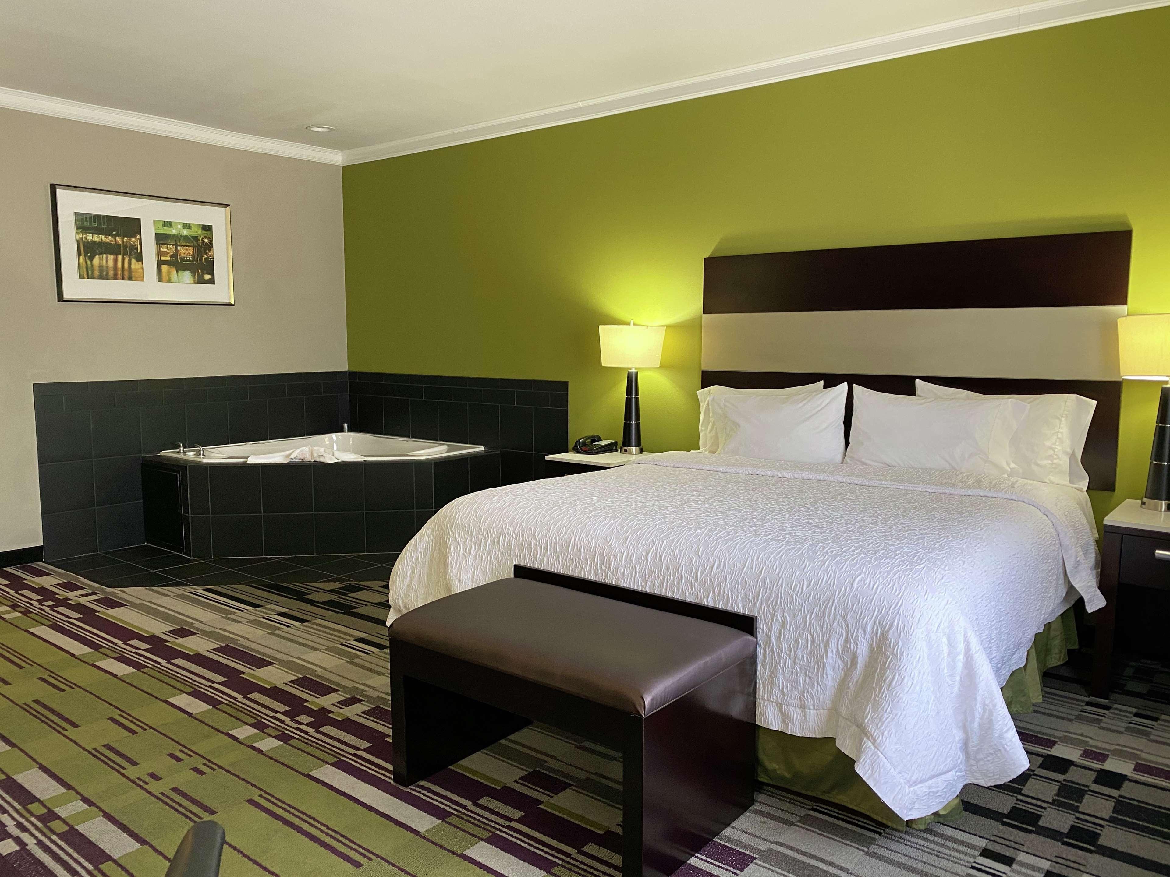 Hampton Inn By Hilton Leesville Fort Johnson Buitenkant foto