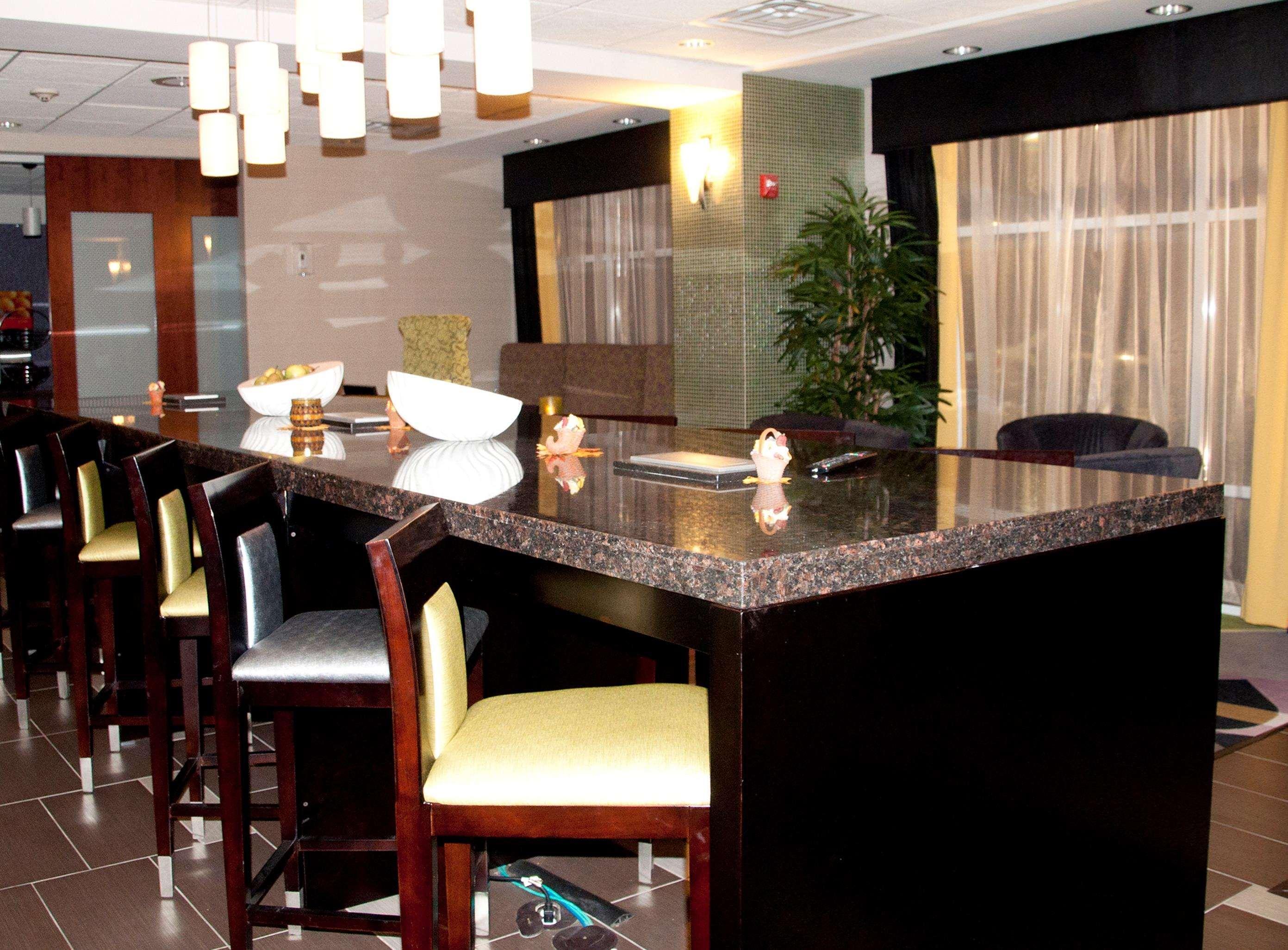 Hampton Inn By Hilton Leesville Fort Johnson Buitenkant foto