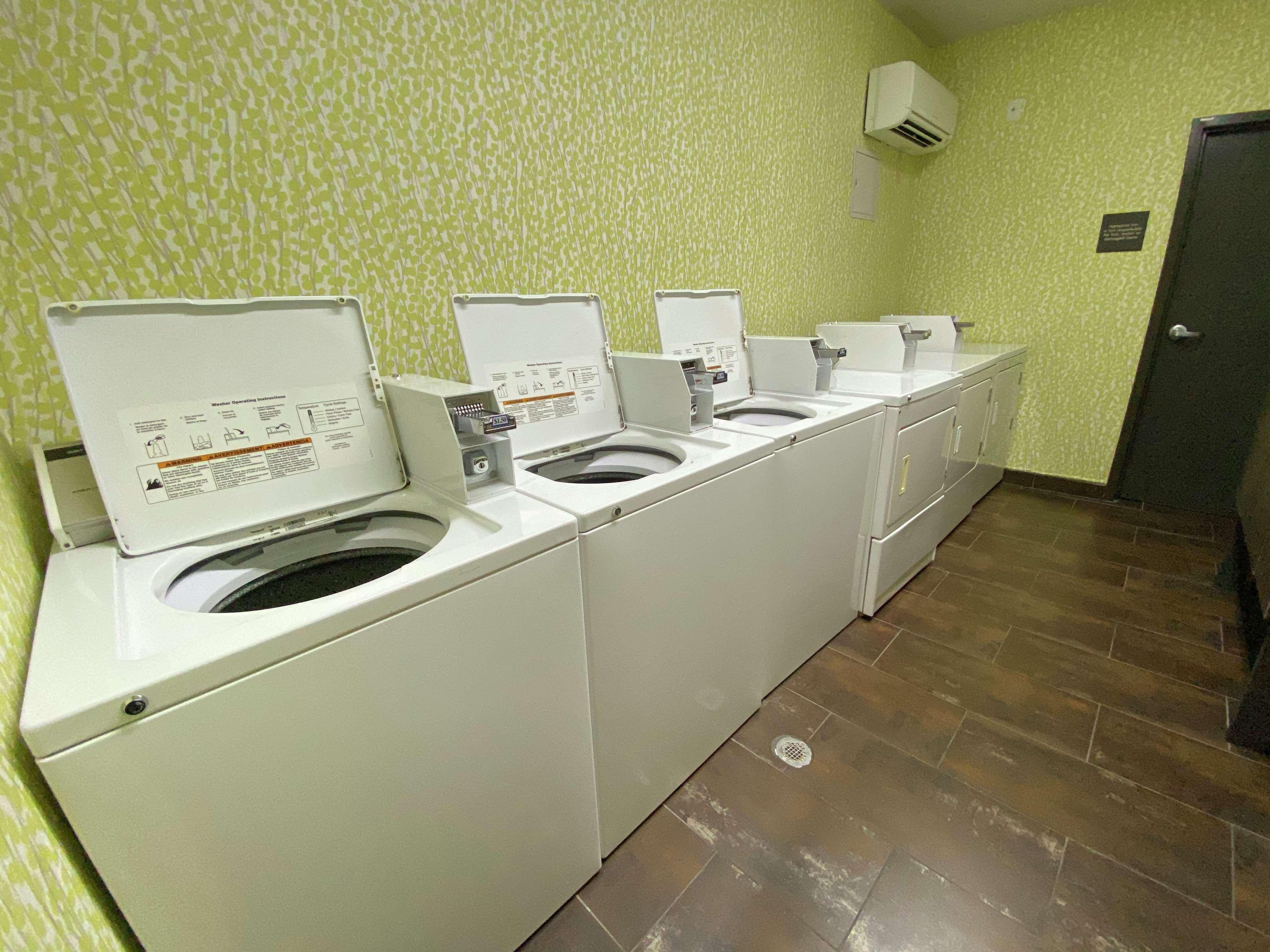 Hampton Inn By Hilton Leesville Fort Johnson Buitenkant foto