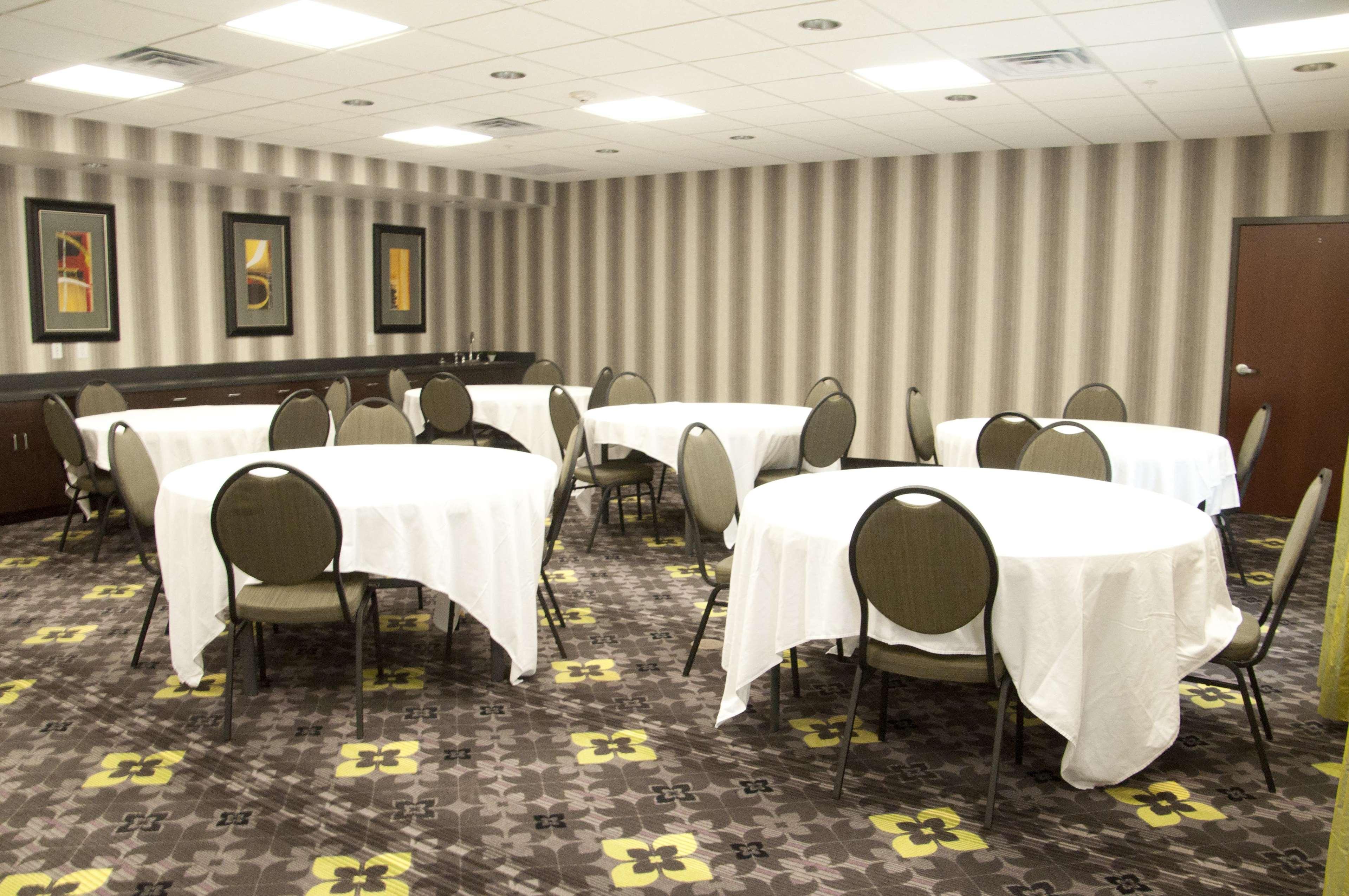 Hampton Inn By Hilton Leesville Fort Johnson Buitenkant foto