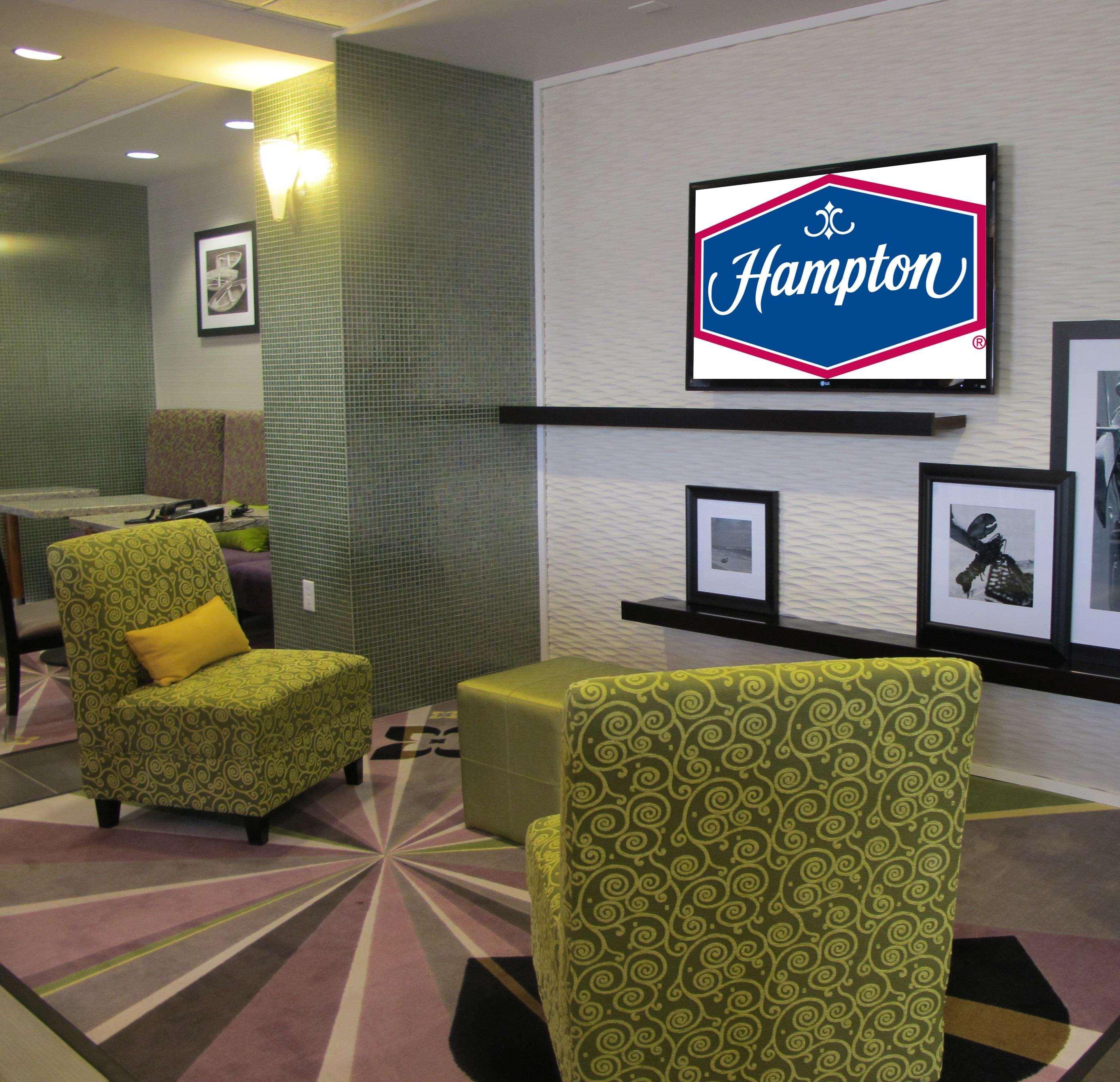 Hampton Inn By Hilton Leesville Fort Johnson Interieur foto