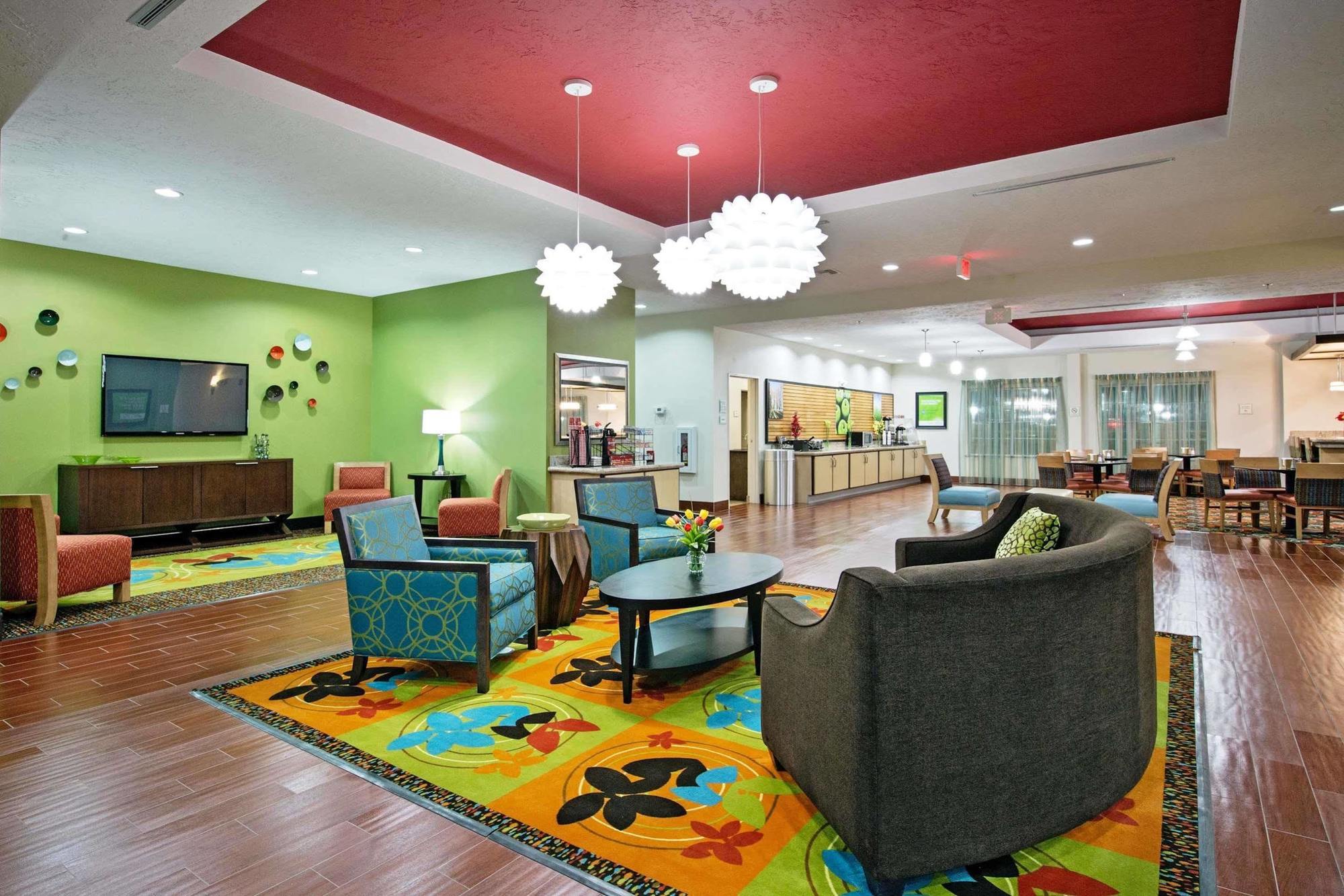 Hampton Inn By Hilton Leesville Fort Johnson Buitenkant foto